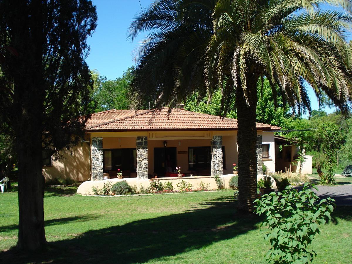 Las Acacias - Posada De Campo Villa General Belgrano Bagian luar foto